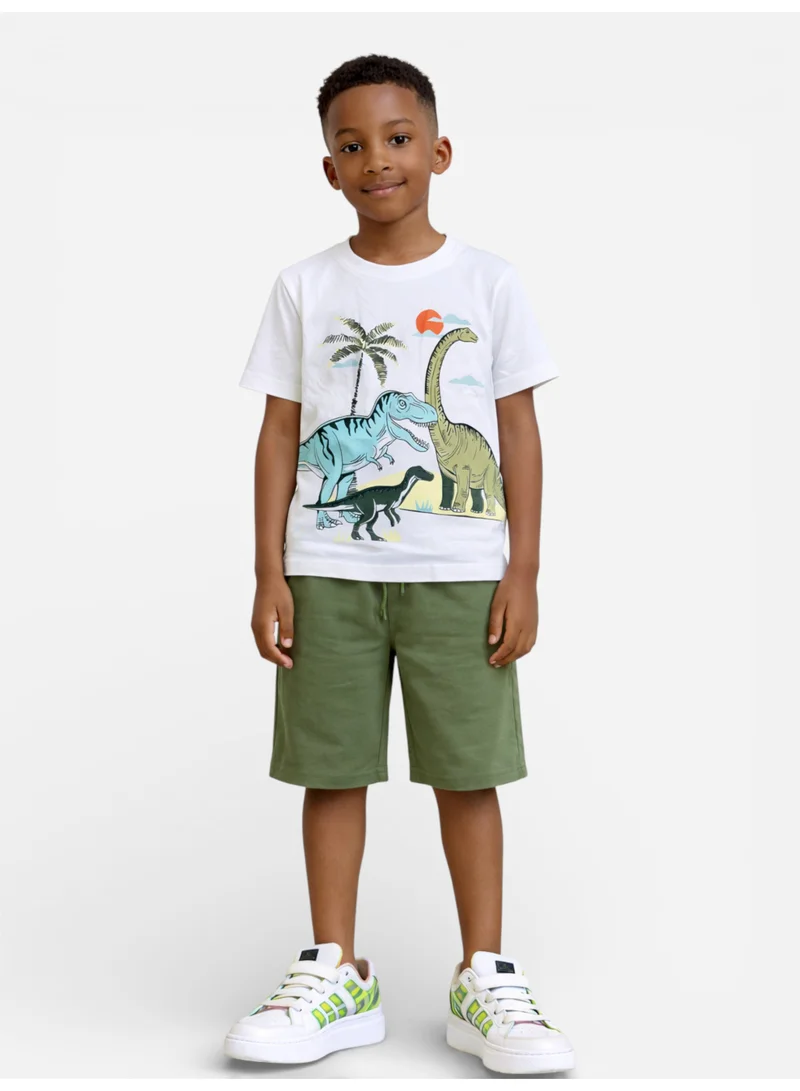 فكتور اند جين طقم شورت كارغو زيتوني وتيشيرت بتصميم ديناصور للأولاد